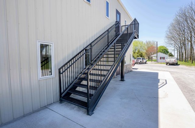 commercial-stair-bar-grate-treads