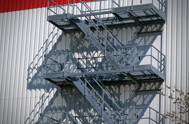 stairs-1334910_1280